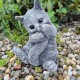 Figurka ogrodowa betonowa Kotek bawiący się ogonkiem