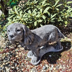 Piesek Cavalier betonowa figurka ogrodowa duży piesek