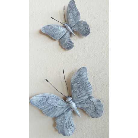 Figurka ogrodowa betonowa Motyl - duży