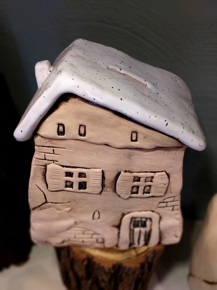 domek skarbonka ceramika